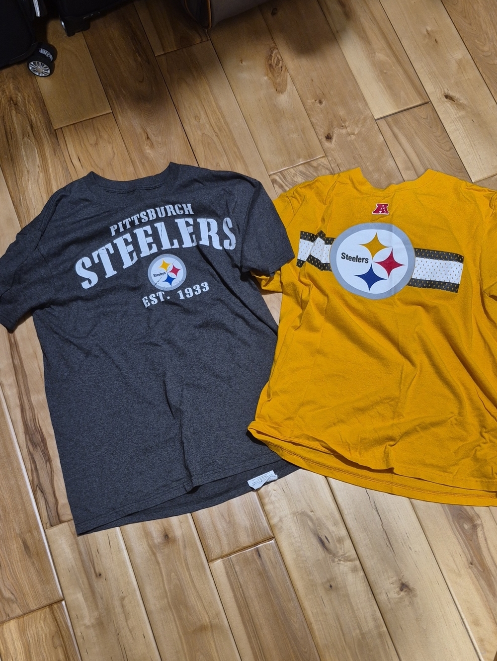 Pittsburgh Steelers Short Sleeve Tee - Gray and Gold